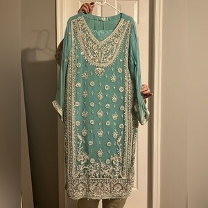Large shalwar kameez